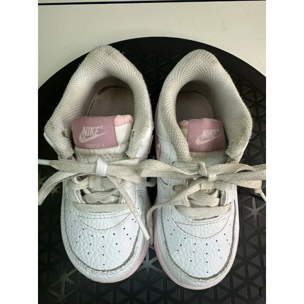 Nike Force1 infant Jr Kids Shoes Sz 8C Boy / Girl Pink🩷Trainers Sneakers